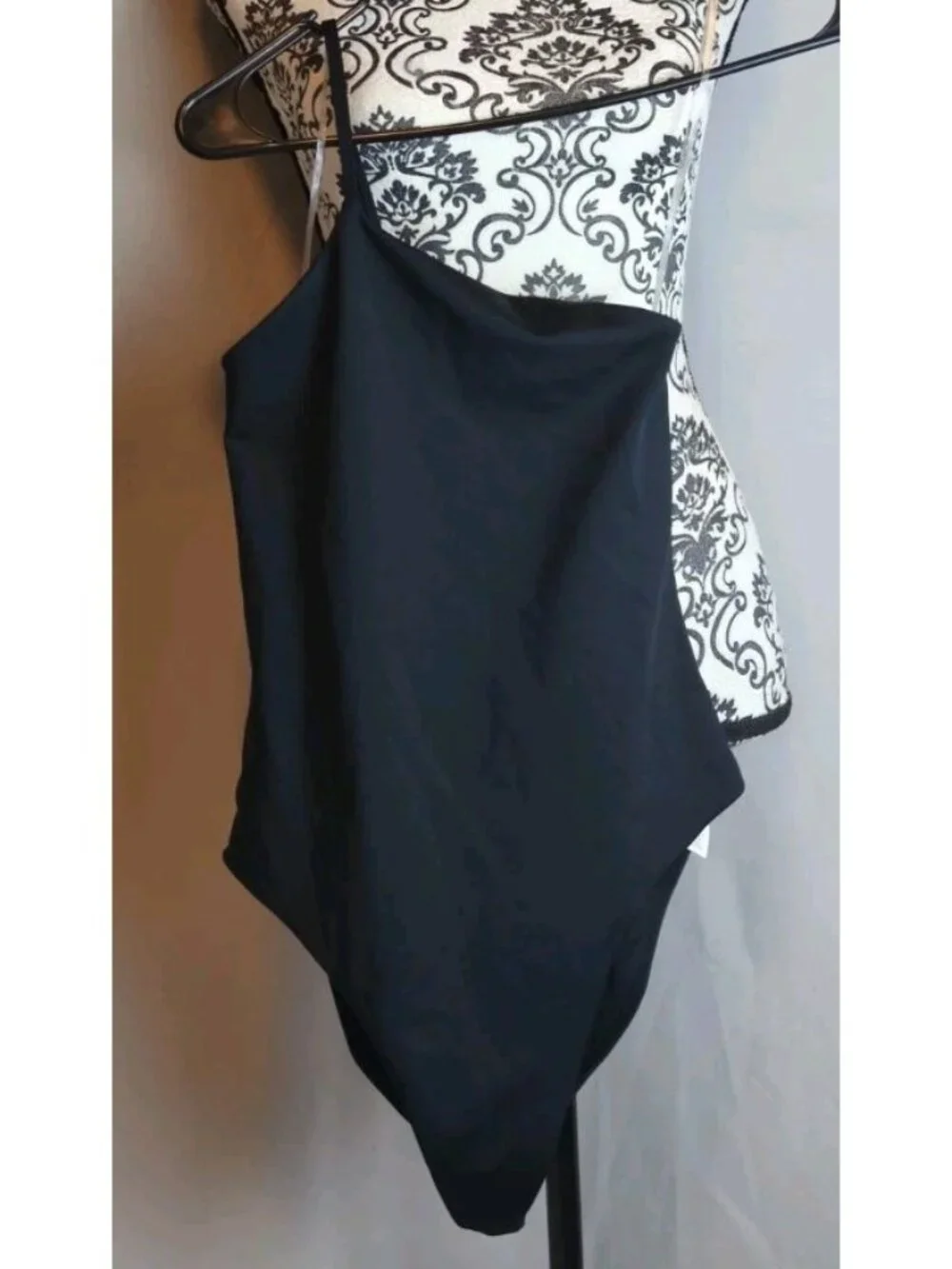 Alo Yoga Airlift Plie Bodysuit Black S One Shoulder High Cut Asymmetrical Strap